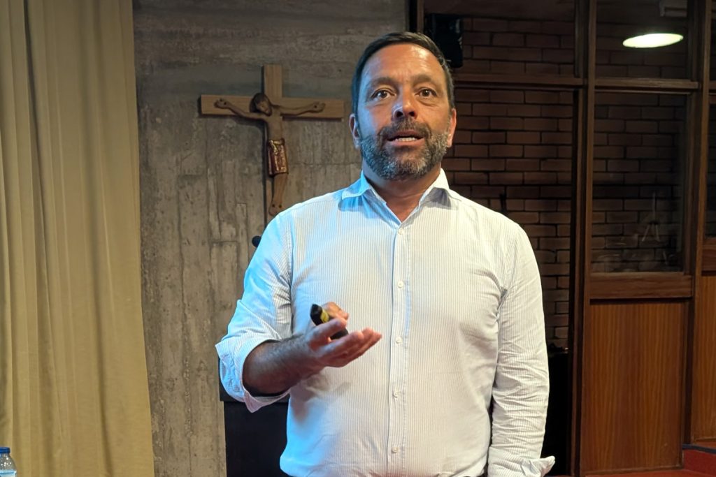 O primado do humano na educação